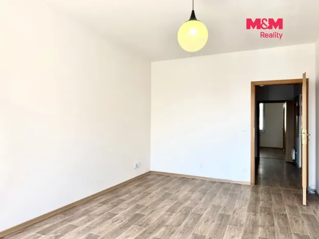 Pronájem bytu 2+1, Praha, U štěpu, 54 m2