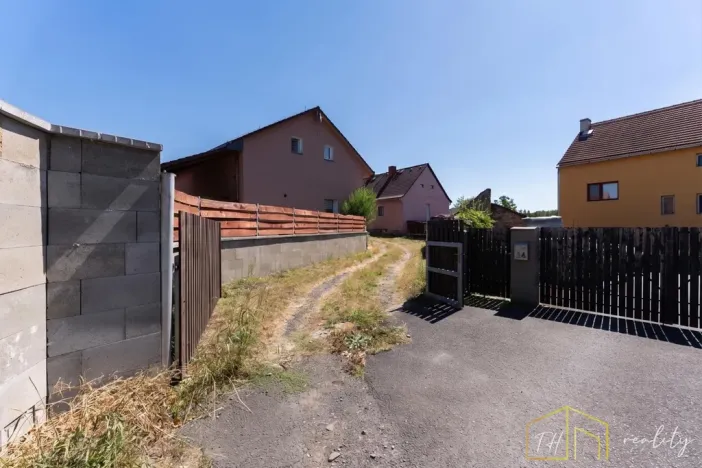 Prodej rodinného domu, Modlany, 250 m2