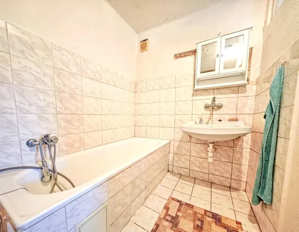 Prodej rodinného domu, Podhořany u Ronova, 87 m2