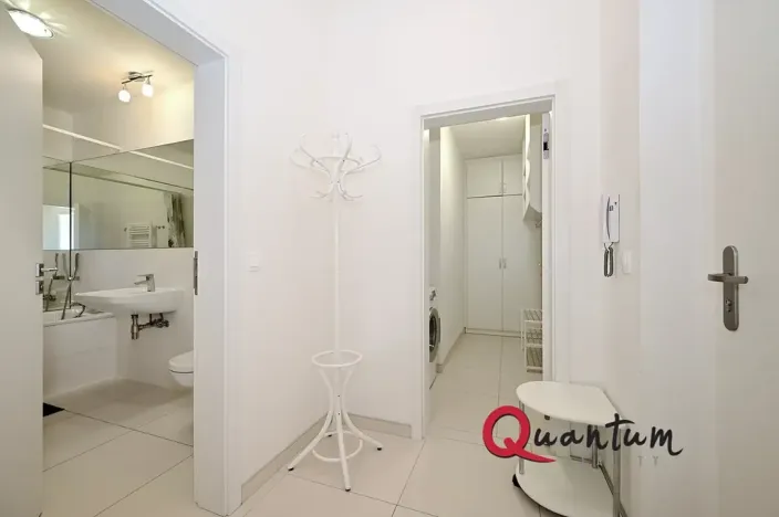 Pronájem bytu 2+kk, Praha - Žižkov, Žižkovo náměstí, 58 m2