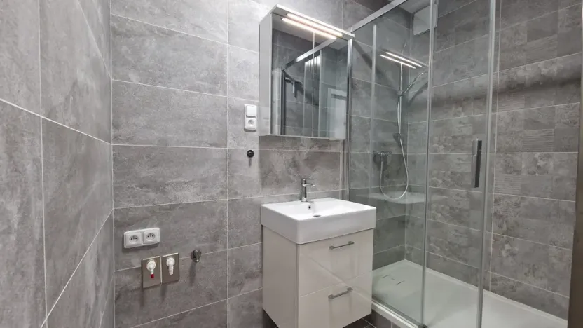 Pronájem bytu 2+1, Lovosice, Sady pionýrů, 56 m2