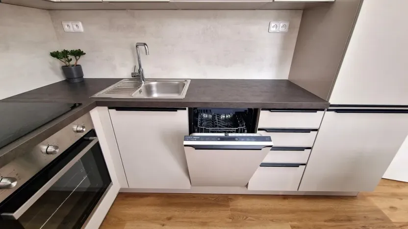 Pronájem bytu 2+1, Lovosice, Sady pionýrů, 56 m2