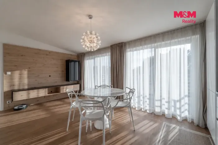Prodej rodinného domu, Ořech, Karlštejnská, 112 m2