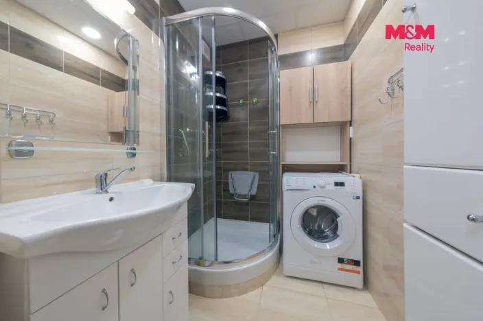 Prodej bytu 3+1, Orlová - Lutyně, 1. máje, 78 m2