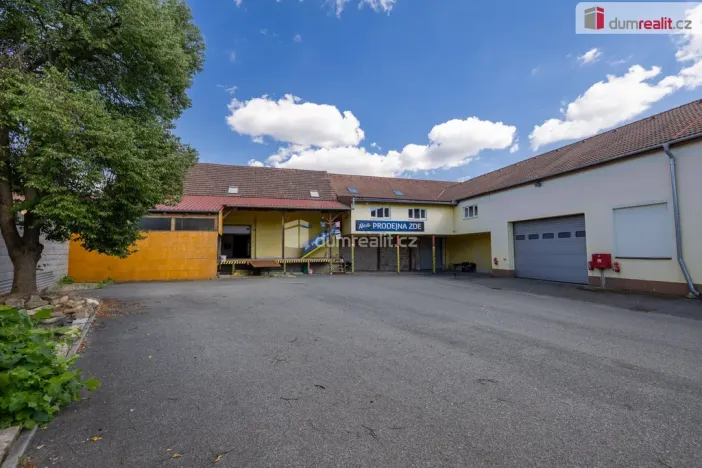 Pronájem výrobních prostor, Doksy, Václ. Plecitého, 4300 m2