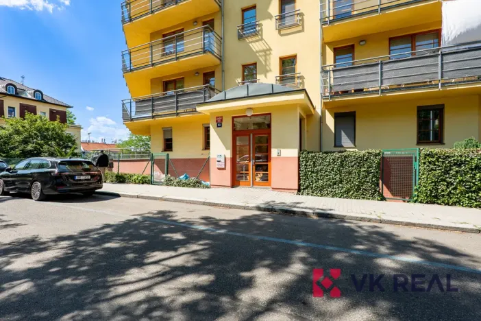 Prodej bytu 2+kk, Praha - Břevnov, Šlikova, 63 m2