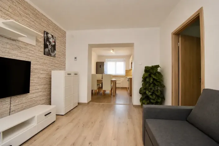 Prodej bytu 2+1, Chvaletice, Dukelská, 48 m2