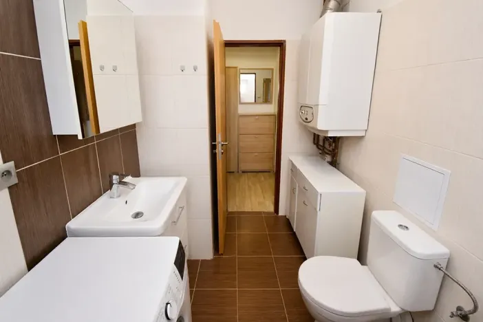 Prodej bytu 2+1, Chvaletice, Dukelská, 48 m2