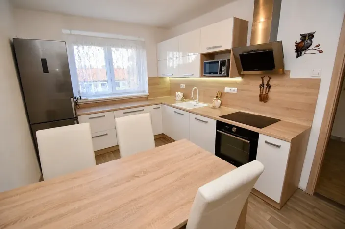 Prodej bytu 2+1, Chvaletice, Dukelská, 48 m2