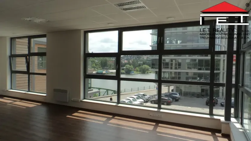 Pronájem kanceláře, Praha - Smíchov, Strakonická, 53 m2