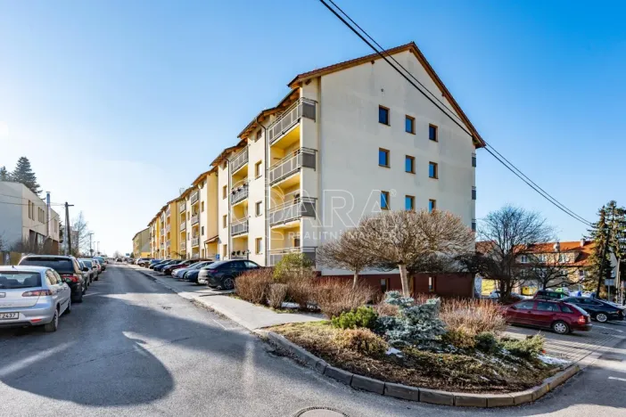 Pronájem bytu 2+kk, Hořovice, U Školky, 57 m2
