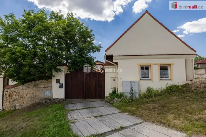 Pronájem výrobních prostor, Doksy, Václ. Plecitého, 4300 m2