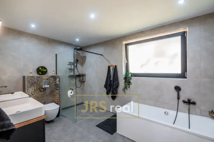 Prodej rodinného domu, Snovídky, 240 m2