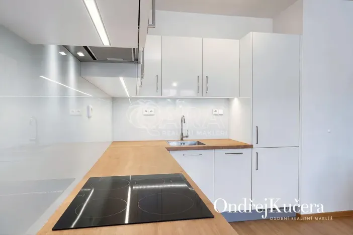 Prodej bytu 2+kk, Praha - Čakovice, Marty Krásové, 48 m2