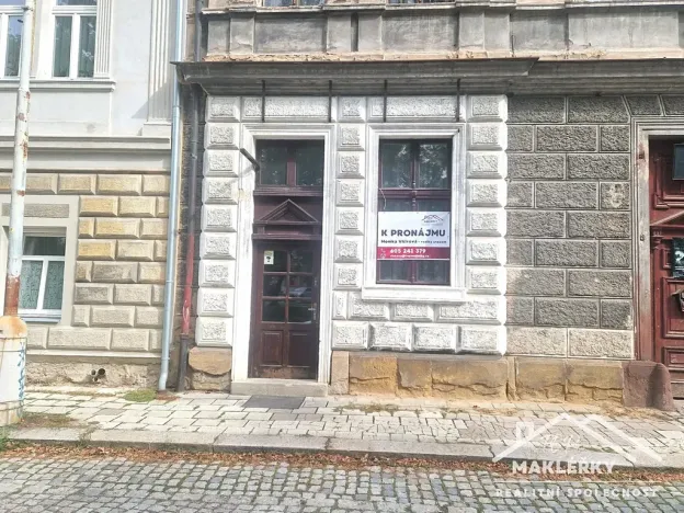Pronájem obchodního prostoru, Kostelec nad Černými lesy, náměstí Smiřických, 75 m2