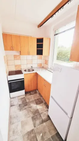 Pronájem bytu 1+kk, Praha - Hostivař, Vajdova, 29 m2