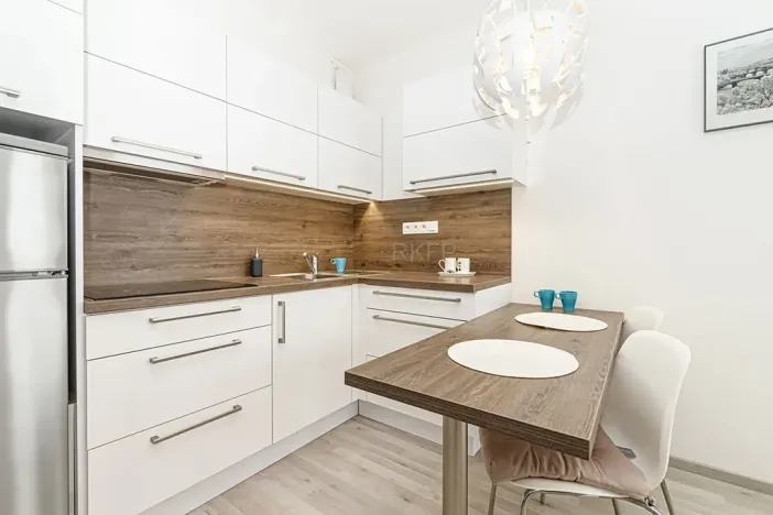Pronájem bytu 1+kk, Praha - Vysočany, Strnadových, 33 m2