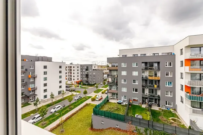 Pronájem bytu 1+kk, Praha - Vysočany, Strnadových, 33 m2
