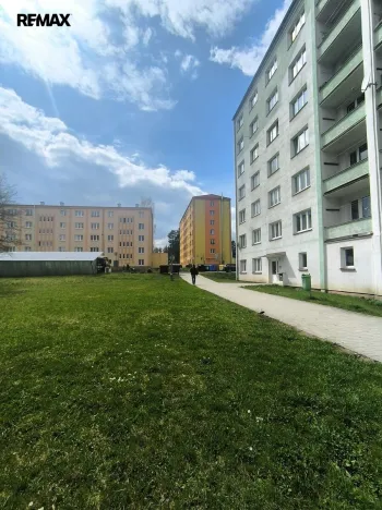 Prodej bytu 2+1, Rotava, Sídliště, 53 m2