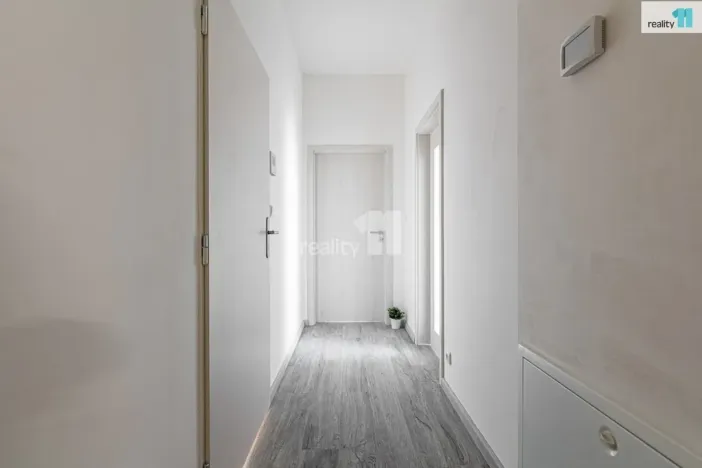 Pronájem bytu 2+kk, Praha - Libeň, V Holešovičkách, 59 m2