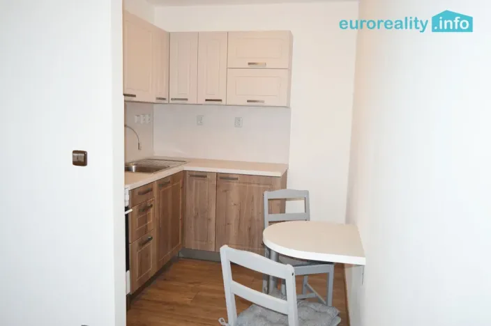 Pronájem bytu 1+kk, Kladno, Norská, 33 m2