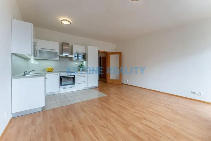 Pronájem bytu 1+kk, Praha - Zličín, Míšovická, 42 m2