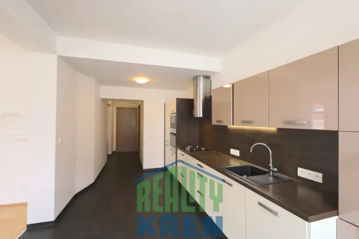 Pronájem bytu 2+1, Praha - Vyšehrad, Neklanova, 70 m2