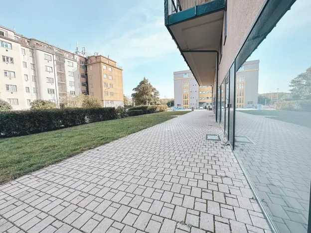 Pronájem kanceláře, Praha - Žižkov, Ke kapslovně, 33 m2