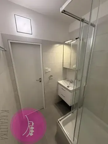 Pronájem bytu 2+1, Olomouc, Jeremiášova, 54 m2