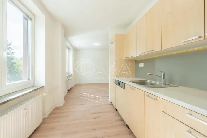 Pronájem bytu 2+1, Praha - Hloubětín, Zelenečská, 53 m2
