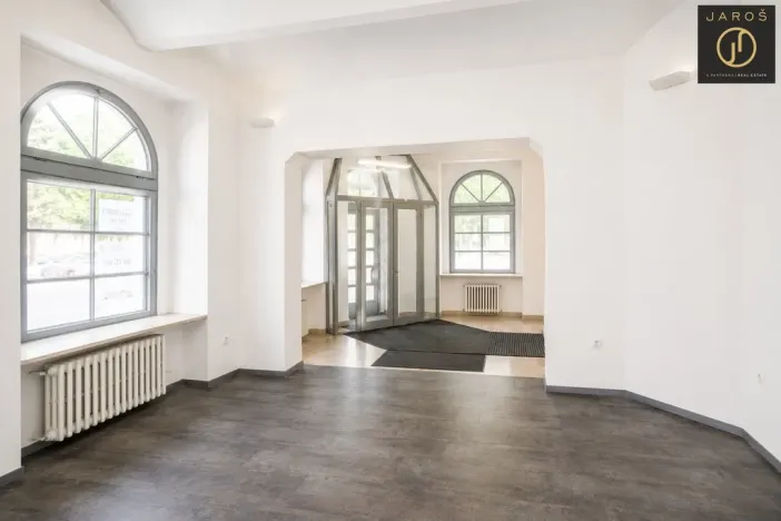 Pronájem restaurace, Praha - Bubeneč, Jana Zajíce, 145 m2