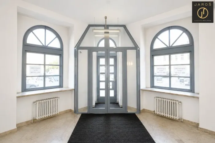 Pronájem restaurace, Praha - Bubeneč, Jana Zajíce, 145 m2