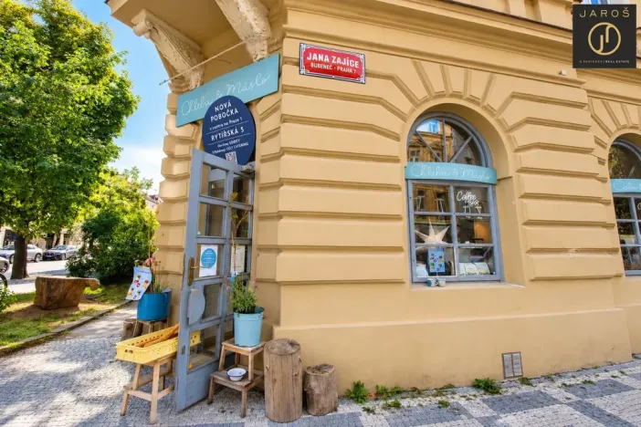 Pronájem restaurace, Praha - Bubeneč, Jana Zajíce, 145 m2