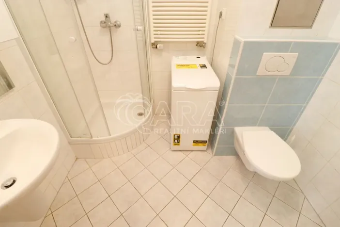 Pronájem bytu 1+kk, Praha - Holešovice, U měšťanského pivovaru, 42 m2