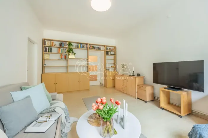 Prodej bytu 2+1, Praha - Vinohrady, Rumunská, 64 m2