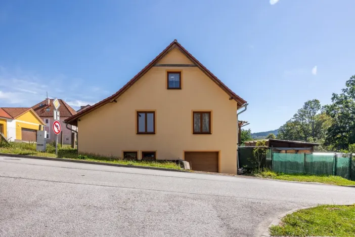 Prodej rodinného domu, Horní Planá, Komenského, 250 m2
