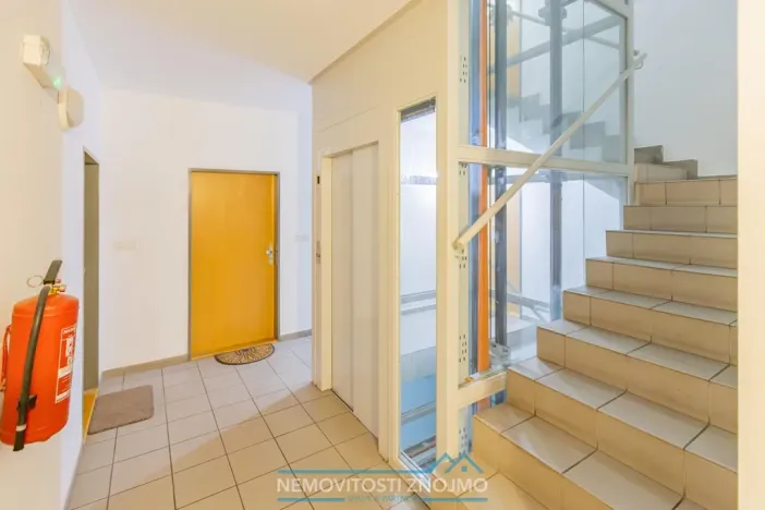 Prodej bytu 4+kk, Znojmo, Aninská, 89 m2