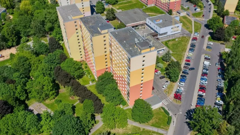 Prodej bytu 2+1, Chomutov, Holešická, 62 m2