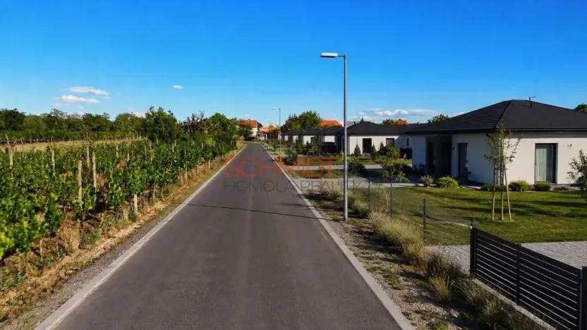 Prodej pozemku pro bydlení, Lanžhot, Školní, 616 m2