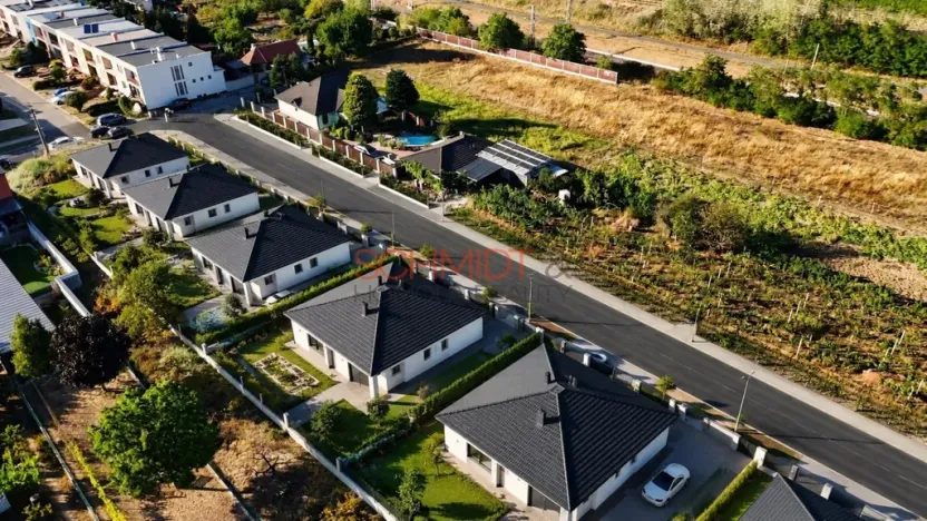 Prodej pozemku pro bydlení, Lanžhot, Školní, 616 m2