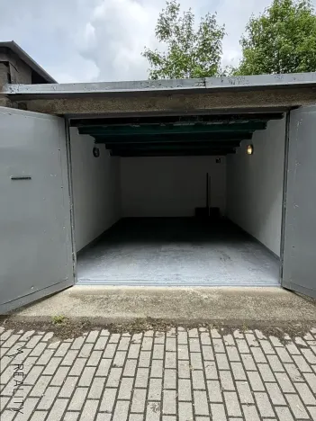 Pronájem garáže, Ostrava, Na Heleně, 22 m2
