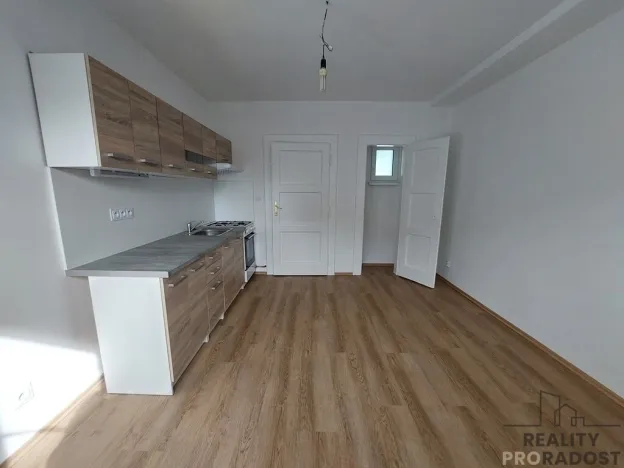 Pronájem bytu 2+kk, Praha - Žižkov, 45 m2