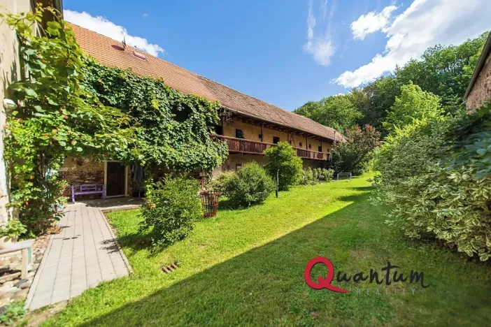 Prodej rodinného domu, Dolany nad Vltavou, Hlavní, 180 m2