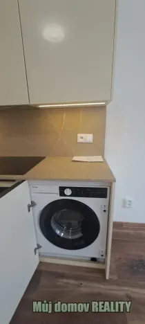 Pronájem bytu 3+kk, Praha - Žižkov, Jeseniova, 65 m2