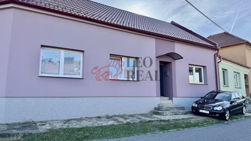 Pronájem kanceláře, Uherské Hradiště - Mařatice, 1. máje, 22 m2