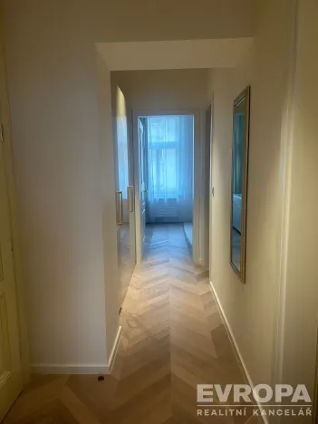 Pronájem bytu 2+kk, Praha - Vinohrady, U Zvonařky, 55 m2