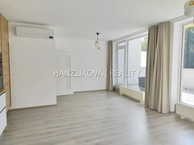 Pronájem bytu 3+kk, Hluboká nad Vltavou, U Parku, 104 m2