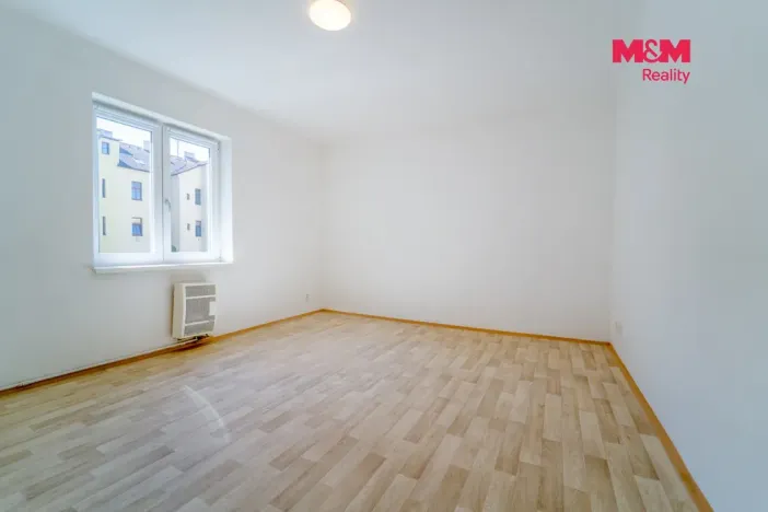 Pronájem bytu 1+1, Plzeň - Východní Předměstí, Sladkovského, 37 m2