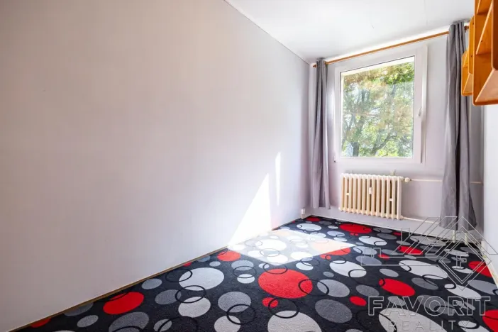 Prodej bytu 3+1, Praha - Prosek, Novoborská, 53 m2