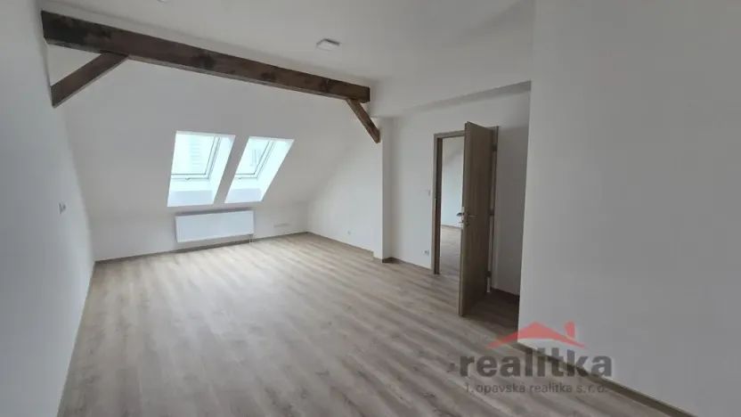 Pronájem bytu 4+kk, Opava - Město, Nákladní, 107 m2